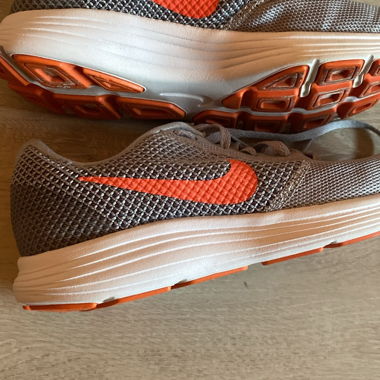 Scarpe da corsa Nike Grigio/Arancione