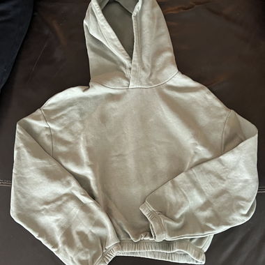 Cropped Zara hoodie