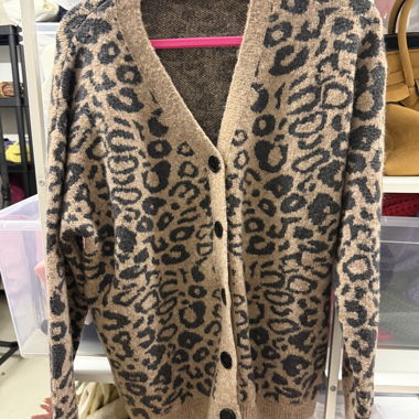 Cardigan in maglia motivo leopardato beige