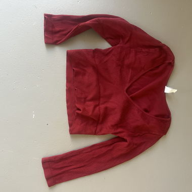 Top a maniche lunghe Nikibiki rosso