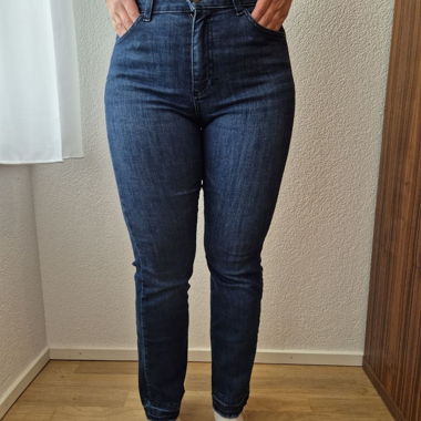 Calzedonia Jeans dunkelblau cropped Schlagjeans stretch