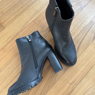 Black heeled ankle boots