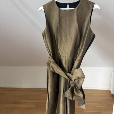 Zara goldfarbenes Metallic-Kleid