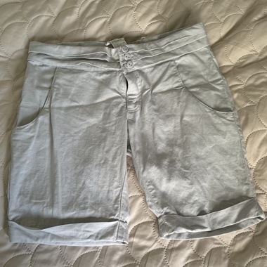 Bermuda in lino grigio chiaro
