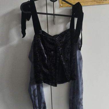 Top bustier noir à manches