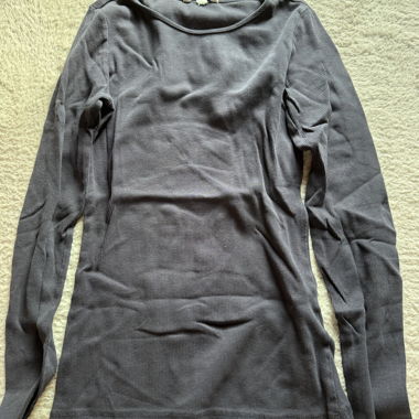 blue rib long-sleeve shirt