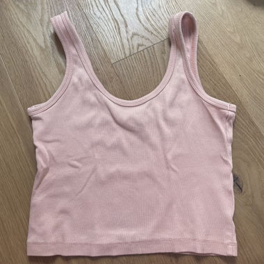 Lachsfarbenes crop top