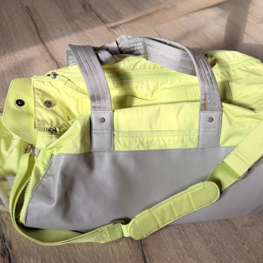 Borsa sportiva giallo-grigia con sacchetto