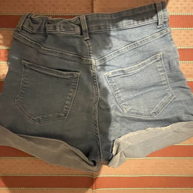 Shorts in jeans con risvolto