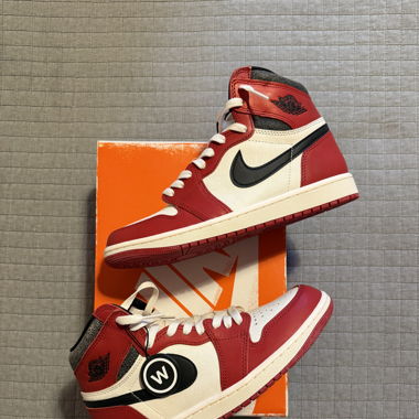 Air Jordan 1 Retro High ( lost and found)