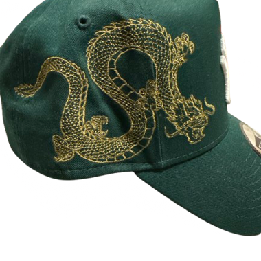 Casquette New Era NY verte avec broderie de dragon