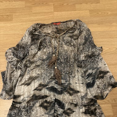 Robe grise