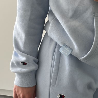 Babyblauer Hoodie