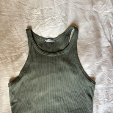 Ribbed crop tank top, size M