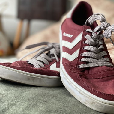 Hummelsneaker 43 in rot