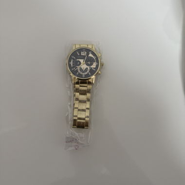 Goldene Armbanduhr