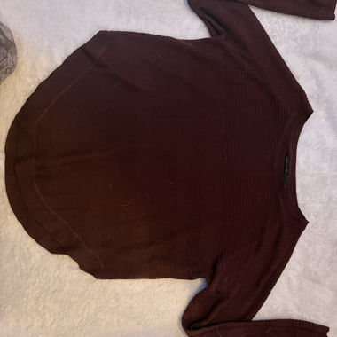Burgunder Pullover