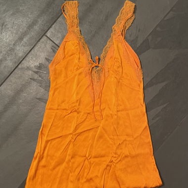 Robe/haut en dentelle Zara