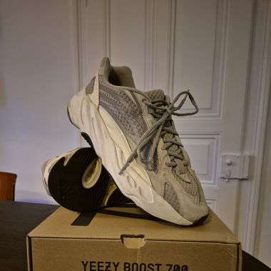Adidas Yeezy Boost 700 V2 Static