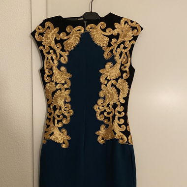 Goldbesticktes Cocktail Kleid