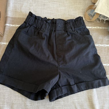 Short neri con vita elastica