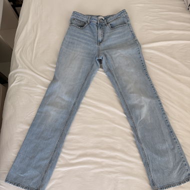 Hellblaue Jeans