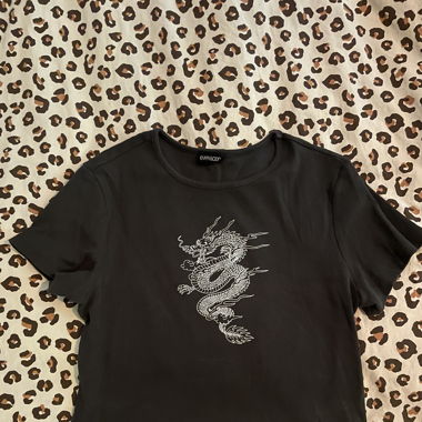 Crop-Top Drache