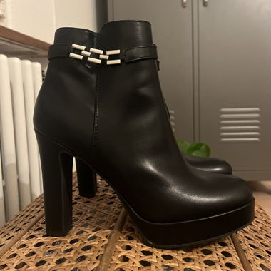 High-heel ankle boots