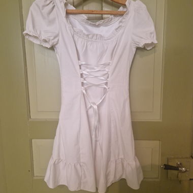 White traditional dress, zipper on the side