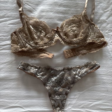 Ensemble lingerie dentelle Beige/gris