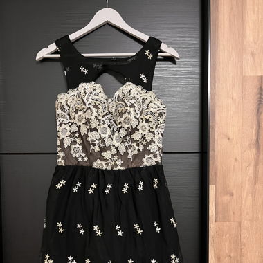 Rinascimento ceremony dress
