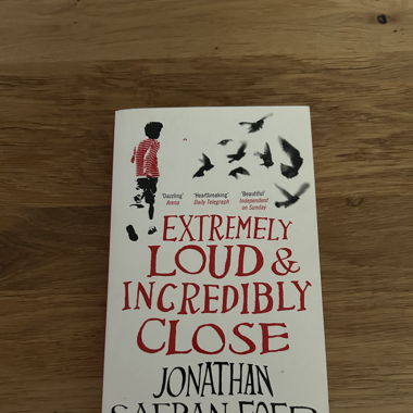 Extremely loud and incredibly close Buch