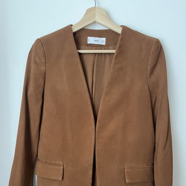 BROWN BLAZER