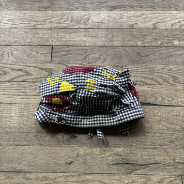 Handgemachtes Shirt-Beanie