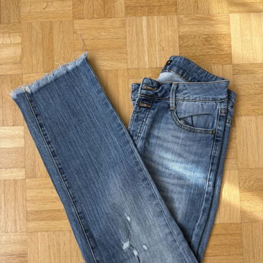 Straight Leg Jeans 