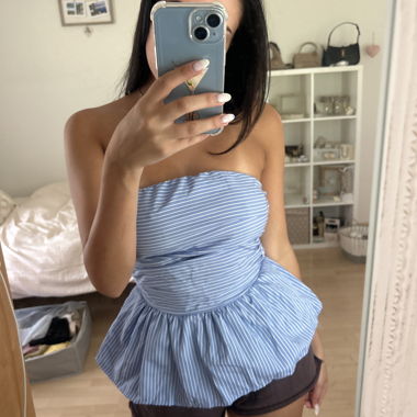 Haut bandeau à rayures bleues