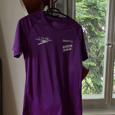 Running shirt