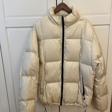 Stüssy down jacket white