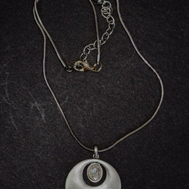Collana con ciondolo massiccio