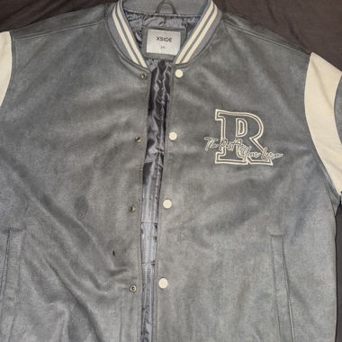 Graue Jacke Bershka