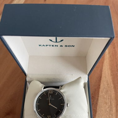 Uhr Kapten and Sun
