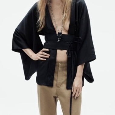 Kimono noir de Zara