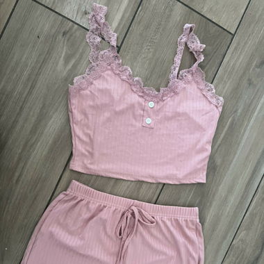 Top e pantaloncini mai indossati taglia S