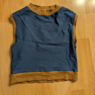 Top blu-marrone