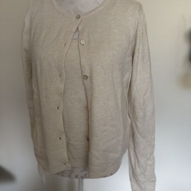 Nouveau! Cardigan en maille beige avec top assorti