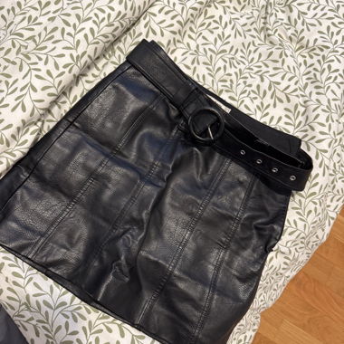 Black nappa skirt