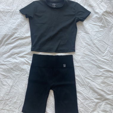 Ensemble de vêtements de sport noir
