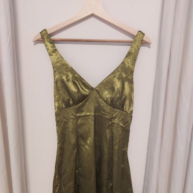 Cocktailkleid mit dezentem Blumenmuster