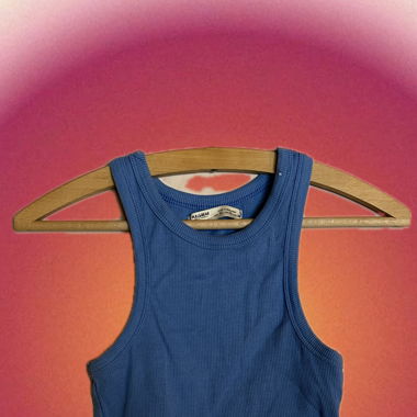Blaues Tanktop