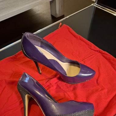 Scarpe con tacco viola